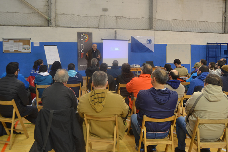 Inscripcions obertes al primer curs d’entrenador Nivell Bàsic de la temporada 2017/2018