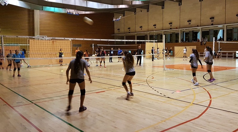 Més de 100 jugadores es presenten per formar part de la Selecció Catalana de Voleibol