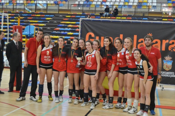 Bronze pel CV Sant Cugat que derrota al CVB Barça en la Superlliga Junior