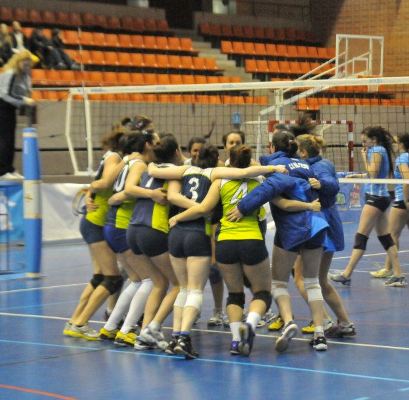 Ascens matemàtic a Superlliga-1 femenina del CV Vall d’Hebron