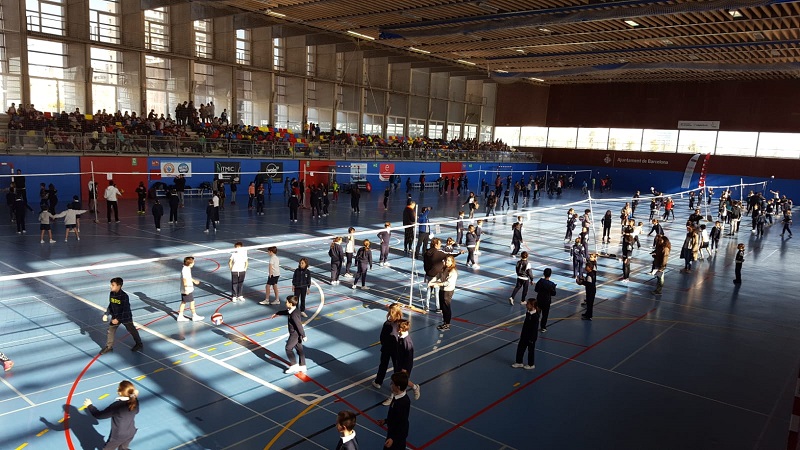 Més de 500 estudiants participen a la primera jornada de ‘Volei fa per tu’ de 2019