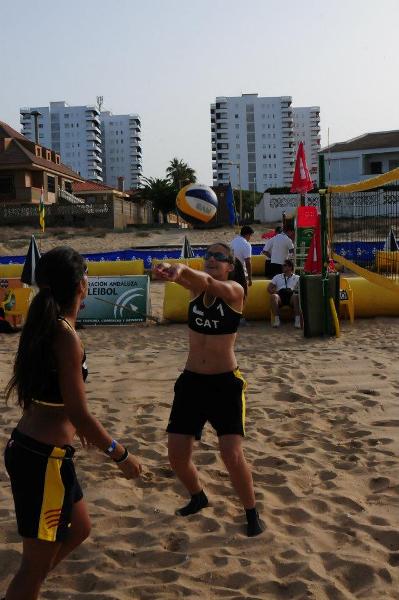 Primera convocatòria entrenaments SSCC Vòlei Platja Sots’17