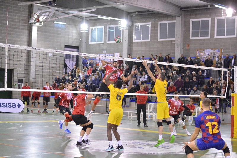El Barça Voleibol líder en solitari a Superlliga 2