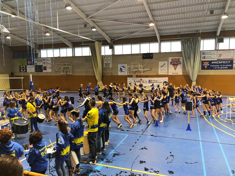 El Club Vòlei La Palma presenta els seus equips en una jornada solidaria