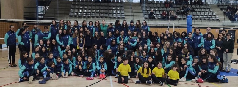 Presentació d’equips del Voleibol Sant Just amb xocolatada i partit