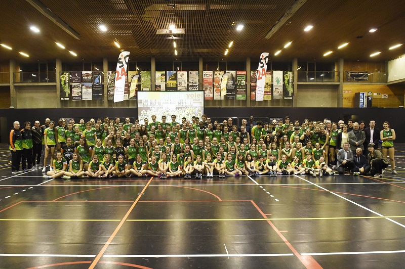 El Balàfia Vòlei es vesteix de gala per presentar els seus 18 equips