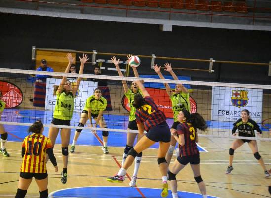 Estrena del CV Sant Cugat a Superlliga-1. El CVB Barça a punt de donar la sorpresa