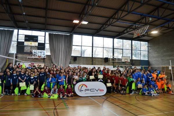 Gran èxit de participació en la primera trobada ‘Escola de Vòlei’ 2014