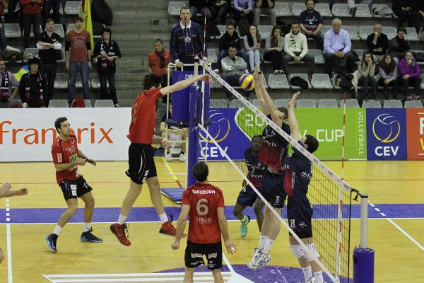 David Fernández, primer àrbitre en la Challenge Round de la CEV Cup masculina