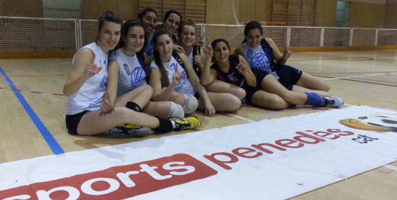 Club Vòlei Monjos, campió de 2ª Nacional femenina. CV Tiana , tercer classificat