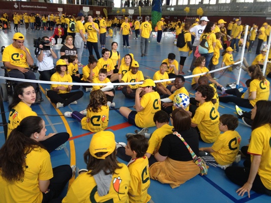 L’equip de Volei-Terra del CVB Barça participa en el Open Day de la Cruyff Foundation