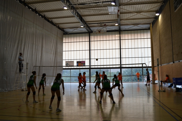 La quarta edició del Torneig de Sant Just ‘Tornada al vòlei’ estableix records equips participants