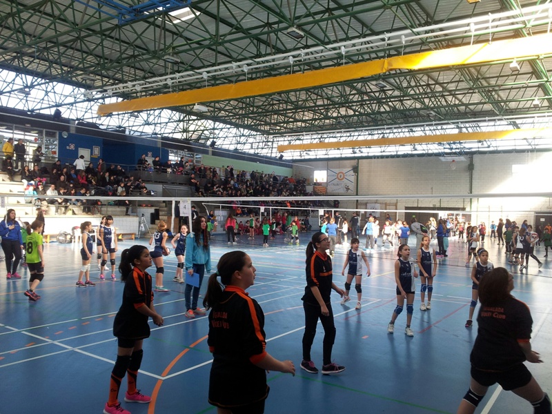 Sant Esteve Sesrovires acull amb bona assistència la segona trobada ‘IniVòlei’ de la temporada