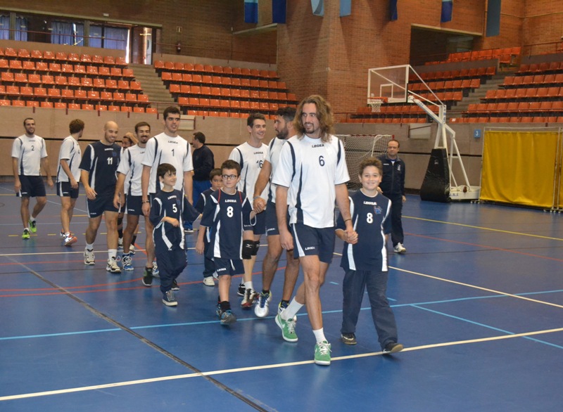 El CV Vall d’Hebron presenta la temporada 2015-16 davant famílies i simpatitzants