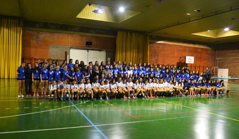 El CECELL Lleida presenta les més de 100 jugadores de la temporada 2015-16