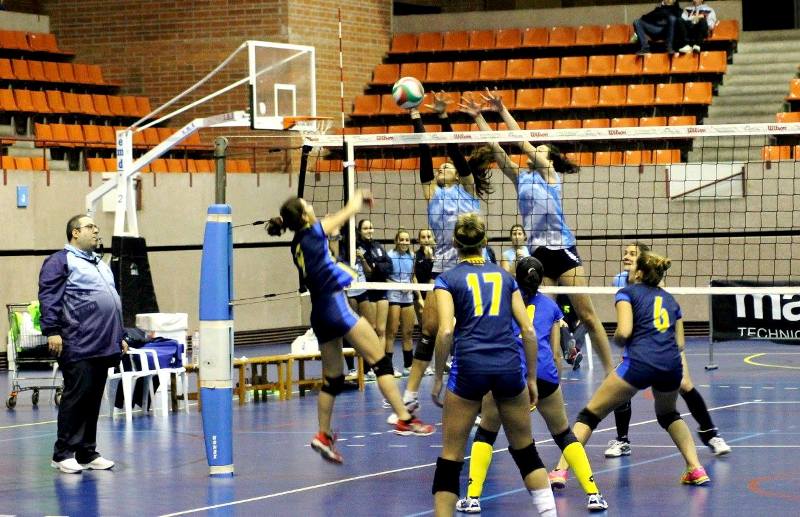 El CV Esplugues venç al CV Vall d’Hebron en duel de primers classificats a Primera Nacional