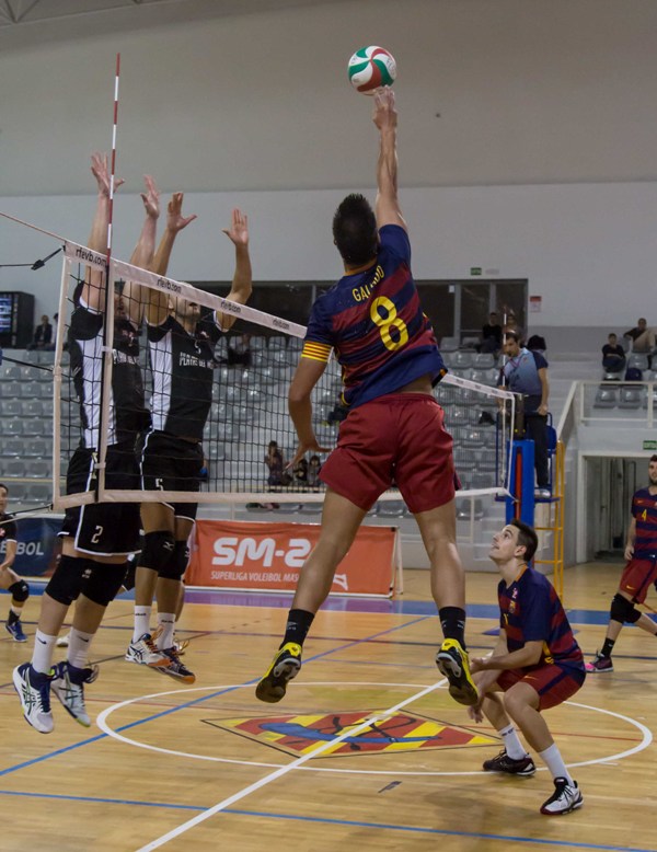 Es reprèn la Superlliga 2 masculina amb cara i creu per FC Barcelona i CV AA Llars Mundet